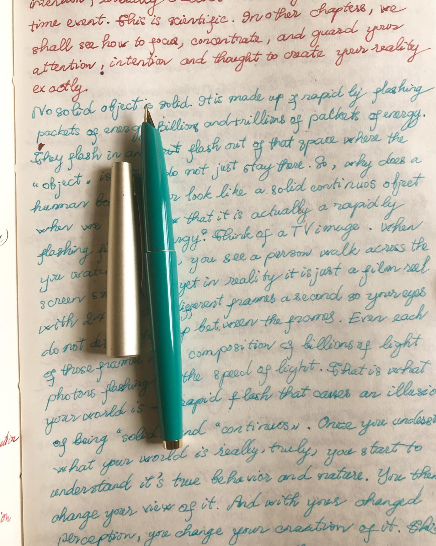 Sự ra đi của Hoa hậu Thu Thuỷ vào sáng 5/6 vẫn khiến bạn bè, đồng nghiệp và người hâm mộ chưa hết bàng hoàng. Theo dõi trang cá nhân của Thu Thuỷ, thời gian gần đây, cô thường xuyên chia sẻ ảnh chụp những dòng chữ viết tay kèm chiêm nghiệm của bản thân hoặc câu nói của người nổi tiếng.