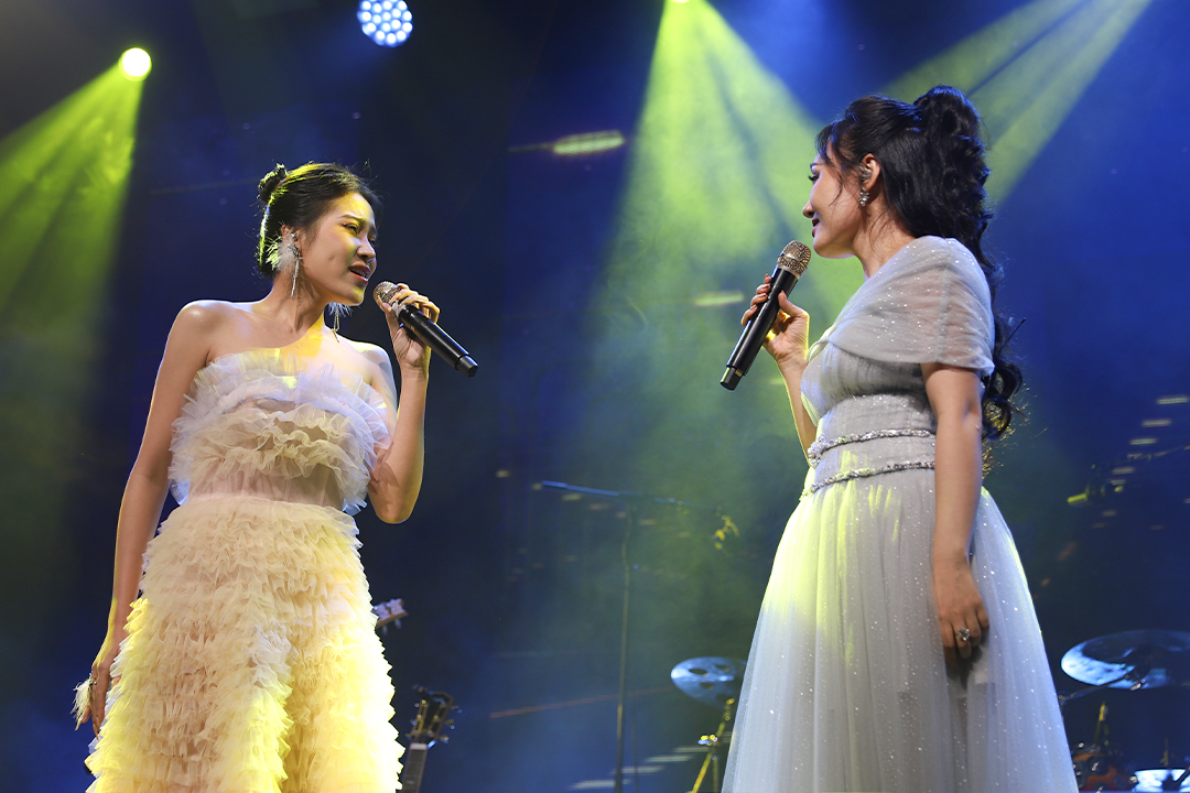 Màn song ca ăn ý của Quỳnh Anh và Nhật Thủy (phải).