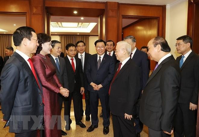 Tổng Bí thư Nguyễn Phú Trọng và các đồng chí lãnh đạo Đảng, Nhà nước cùng các đại biểu dự bế mạc hội nghị. Ảnh: Trí Dũng/TTXVN Tổng Bí thư Nguyễn Phú Trọng và các đồng chí lãnh đạo Đảng, Nhà nước cùng các đại biểu dự bế mạc hội nghị. Ảnh: Trí Dũng/TTXVN