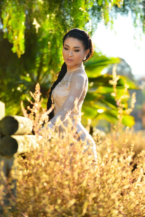 Lý Ngọc Thu là ca sĩ dòng nhạc trữ tình, quê hương. Hiện tại cô đang sinh sống và biểu diễn phục vụ cộng đồng người Việt tại Mỹ