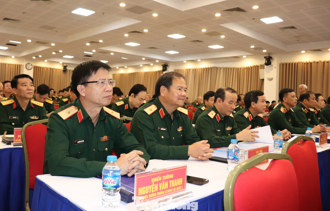 Các đại biểu tham dự hội thảo.