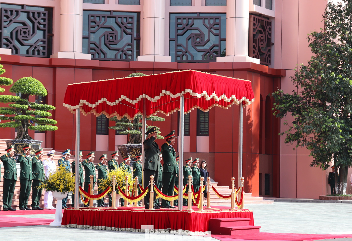 Đại tướng Phan Văn Giang chủ trì Lễ đón Thượng tướng Trương Hựu Hiệp.