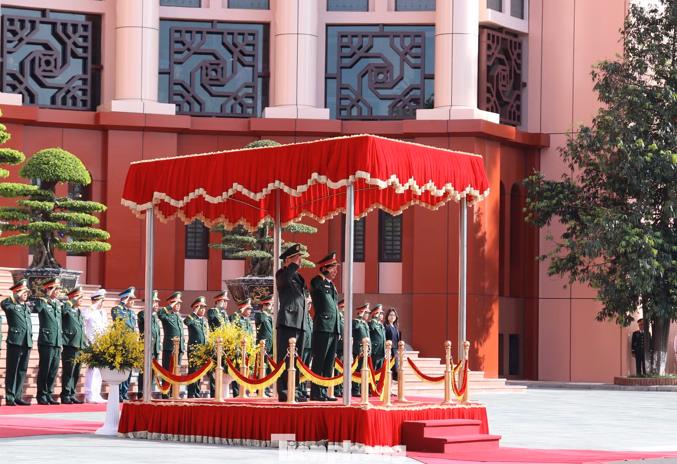 Đại tướng Phan Văn Giang chủ trì Lễ đón Thượng tướng Trương Hựu Hiệp.