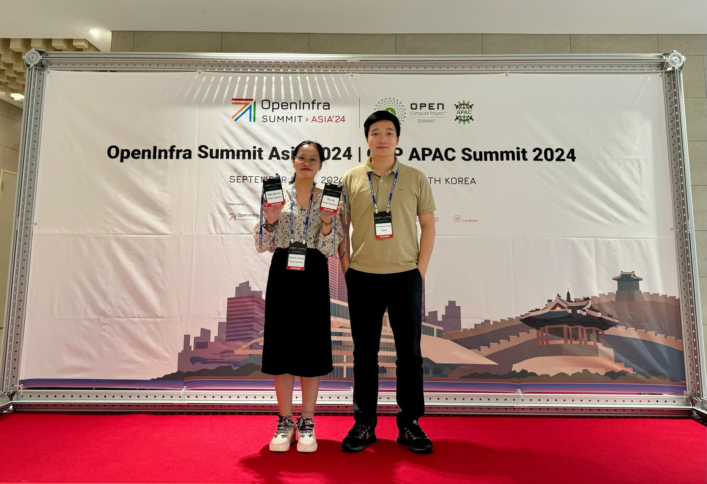 Nữ kỹ sư cận 10x Vương Thúy Quỳnh và Nguyễn Công Đức (Trưởng phòng Dịch vụ Hạ tầng Cloud – Viettel Solutions) tại OpenInfra Summit Asia 2024. Nữ kỹ sư cận 10x Vương Thúy Quỳnh và Nguyễn Công Đức (Trưởng phòng Dịch vụ Hạ tầng Cloud – Viettel Solutions) tại OpenInfra Summit Asia 2024.