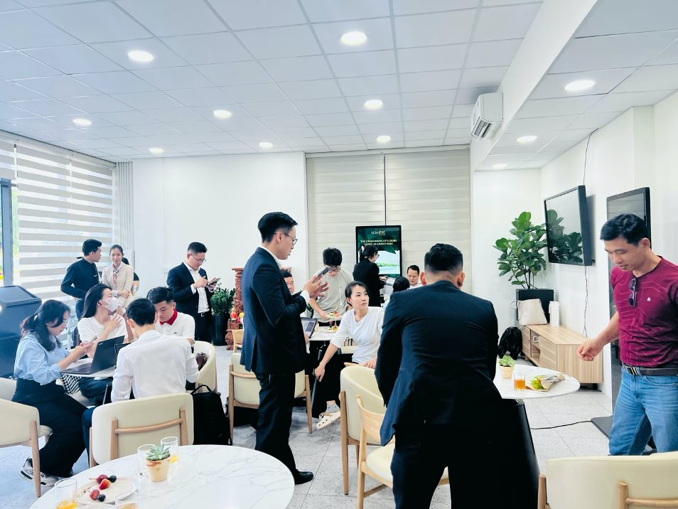 Niềm tin người mua nhà tăng trở lại sau nhiều thông tin tích cực. Ảnh: Hạ Vy