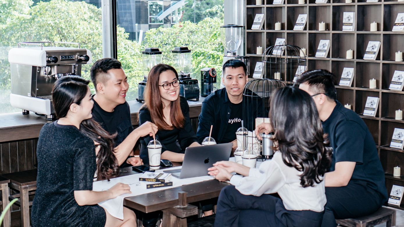 Trung Nguyên E-Coffee mang đến một không gian cà phê tri thức – sáng tạo, truyền cảm hứng cho những người yêu cà phê và giới trẻ. Trung Nguyên E-Coffee mang đến một không gian cà phê tri thức – sáng tạo, truyền cảm hứng cho những người yêu cà phê và giới trẻ.