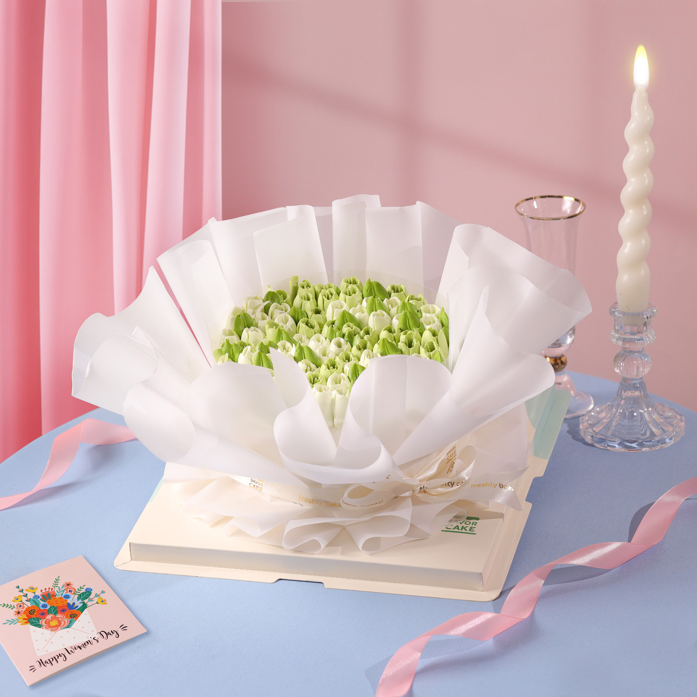 Bánh trắng – xanh lá thanh lịch dành tặng đồng nghiệp, bạn bè hay những người phụ nữ trong gia đình bạn