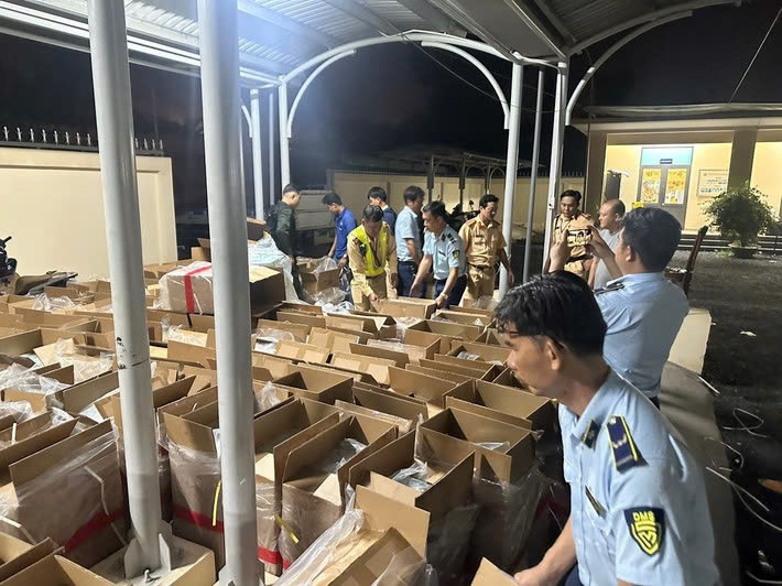 Cục Quản lý thị trường TP. Hồ Chí Minh phát hiện 120.000 bao thuốc lá điếu nhập lậu, tổng trị giá trên 3,5 tỷ đồng vào tháng 07/2024. Nguồn: Tạp chí Tài chính