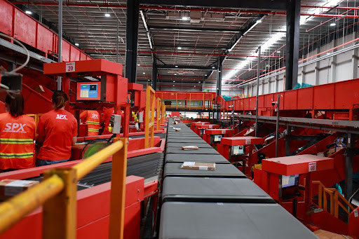 Trung tâm phân loại hàng hóa SPX tại Khu công nghiệp VSIP (Bắc Ninh) giúp tăng hiệu suất hoạt động, đảm bảo hàng hóa được xử lý theo hành trình nhanh nhất và nâng cao trải nghiệm mua sắm của người dùng.