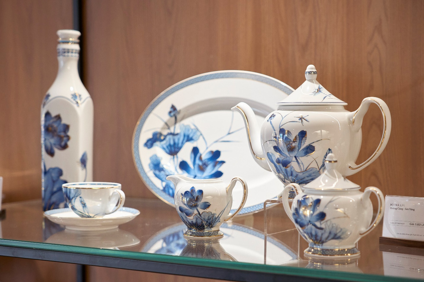 Từng sản phẩm toát lên vẻ đẹp tinh tế của sứ Từng sản phẩm toát lên vẻ đẹp tinh tế của sứ