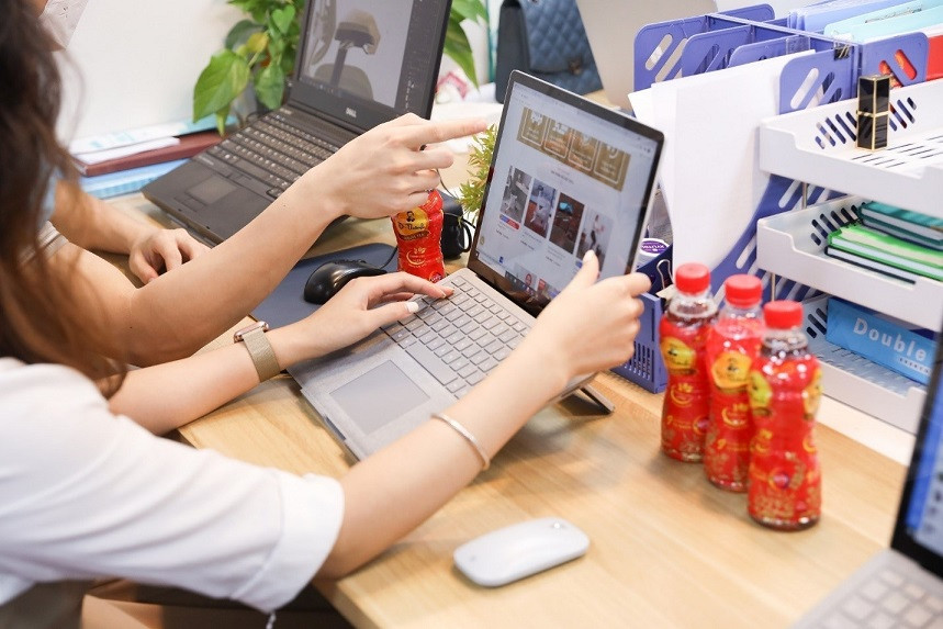 Poly-working giúp nhiều người trẻ gia tăng thu nhập, thể hiện tối đa khả năng bản thân nhưng cũng là nguyên nhân gây nóng trong người cho thế hệ Z.