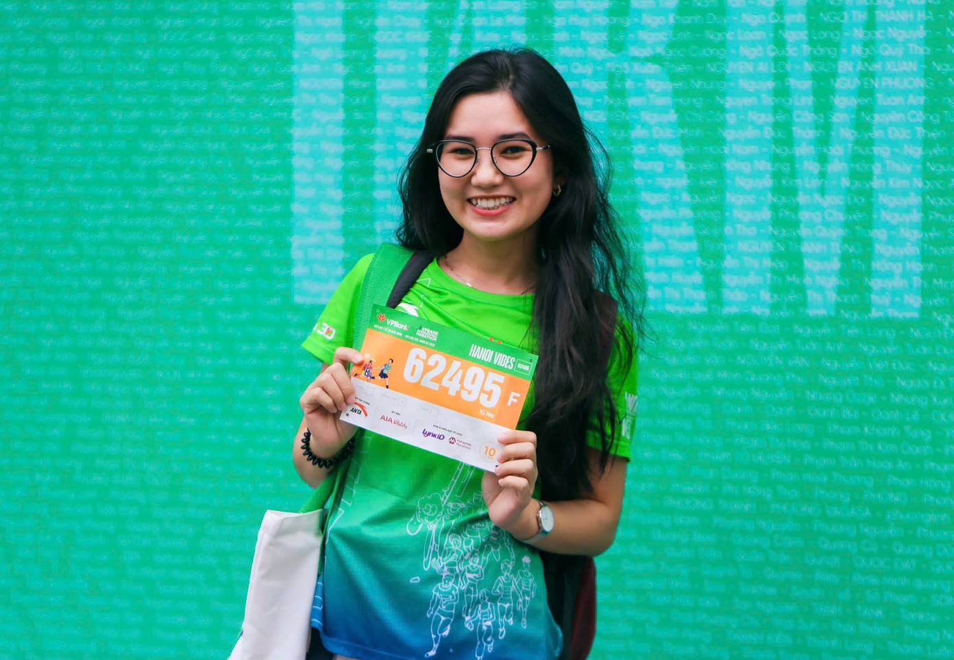 Nhiều VĐV đã thay áo đấu để có thể ghi lại những hình ảnh rạng rỡ nhất trong trang phục của VPIM 2024 ngay tại khu vực bảng tên các VĐV. Nhiều VĐV đã thay áo đấu để có thể ghi lại những hình ảnh rạng rỡ nhất trong trang phục của VPIM 2024 ngay tại khu vực bảng tên các VĐV.