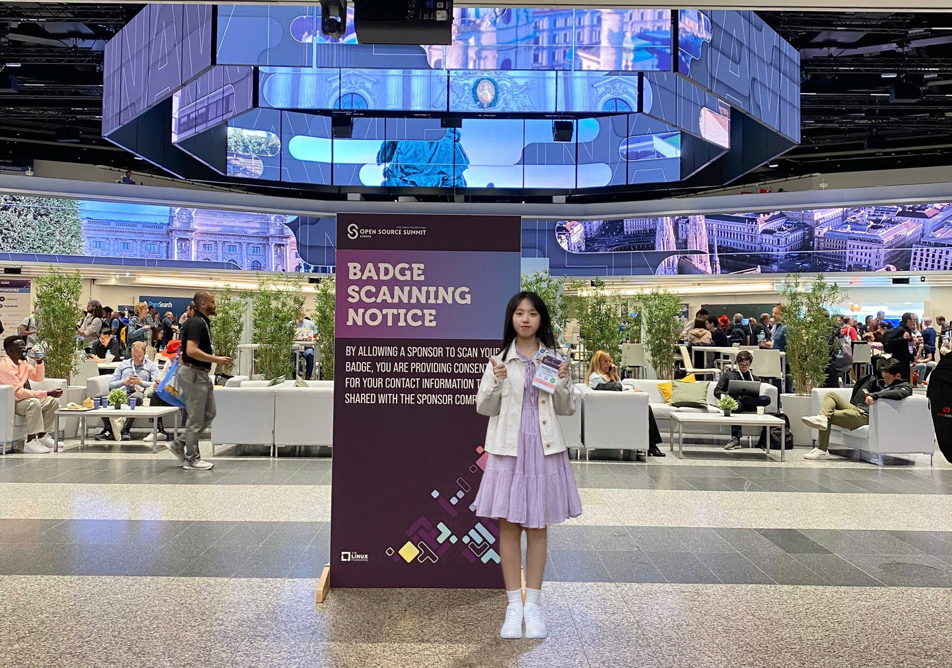 Đinh Thị Hường, nữ kỹ sư 10x của Viettel Solutions tại Open Source Summit Europe 2024