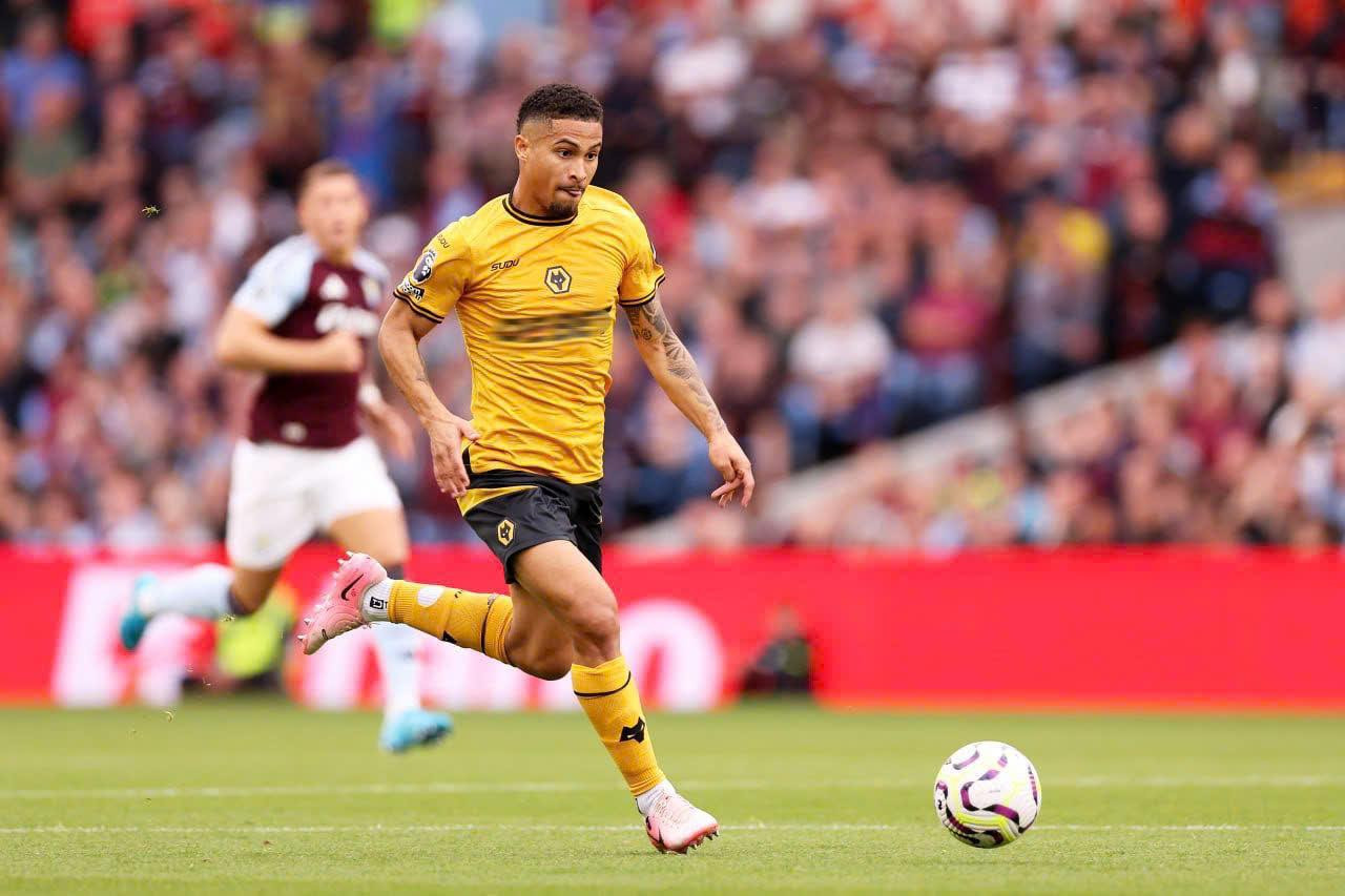 João Gomes, ngôi sao trẻ đầy nhiệt huyết, tiếp thêm sức mạnh cho "Bầy Sói". João Gomes, ngôi sao trẻ đầy nhiệt huyết, tiếp thêm sức mạnh cho "Bầy Sói".