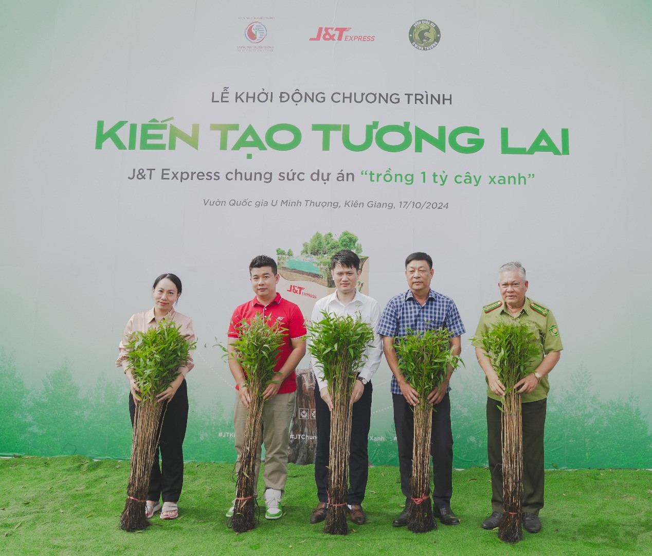 Lễ khởi động chương trình Kiến tạo tương lai J&amp;T Express chung sức dự án “trồng 1 tỷ cây xanh”