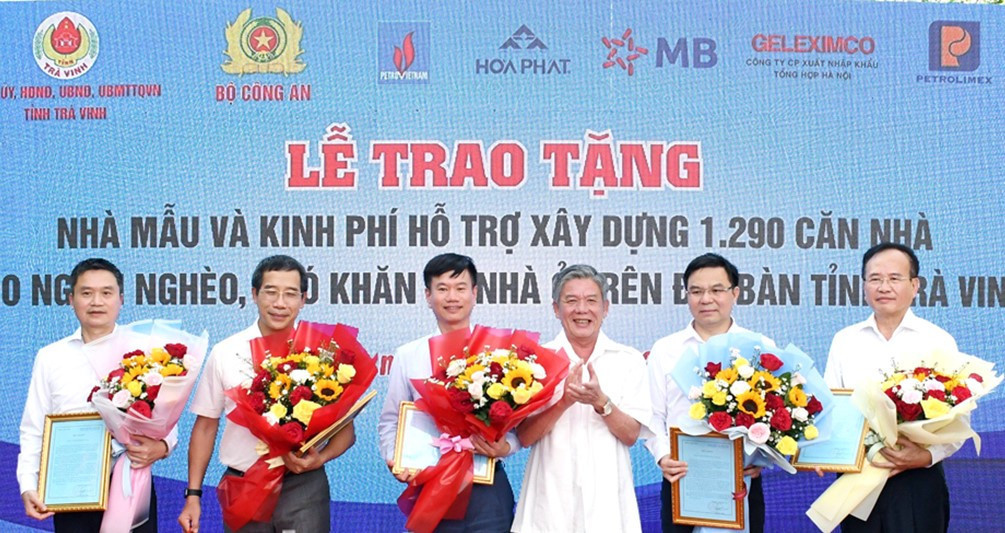 Hòa Phát hỗ trợ xây dựng 300 căn nhà cho người nghèo tại Trà Vinh trị giá 15 tỷ đồng