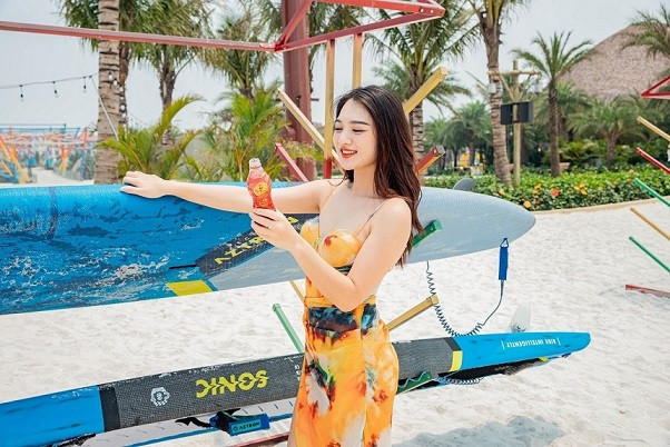 Trà Dr Thanh, thức uống được chiết xuất từ 9 loại thảo mộc tự nhiên là thức uống được nhiều người trẻ lựa chọn để thanh lọc, cho cơ thể tươi mát mỗi ngày.