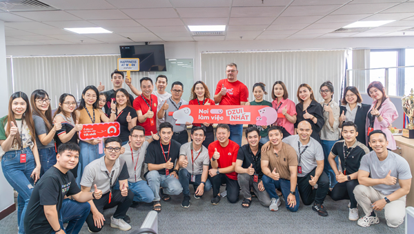 Home Credit vinh dự là “Doanh nghiệp có nguồn Nhân lực Hạnh phúc” 2024 và “Doanh nghiệp có chính sách quan tâm chăm sóc nhân viên tuyệt vời nhất”