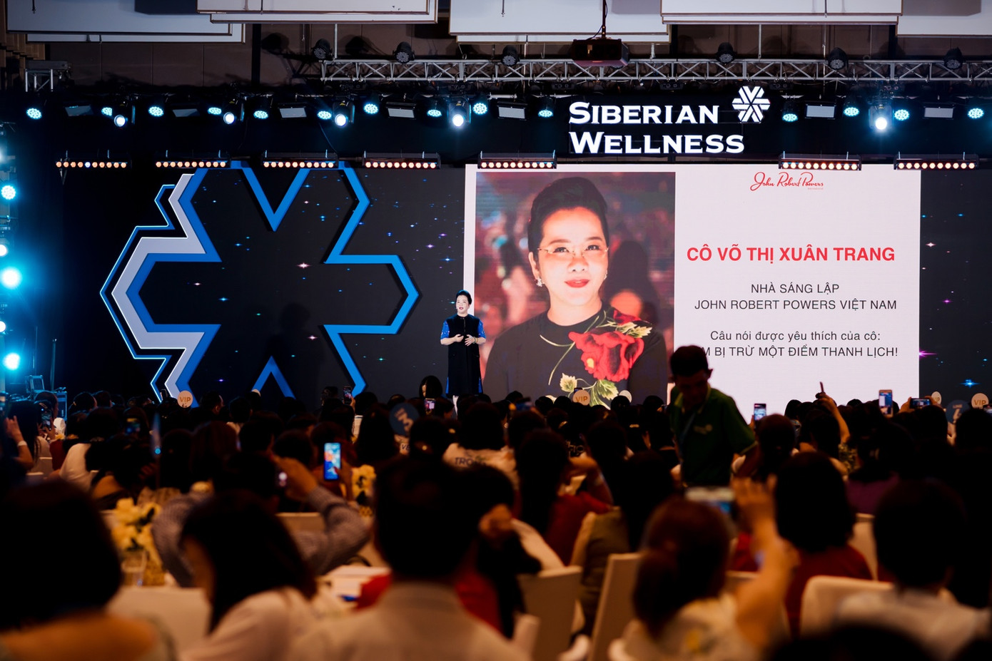 Cô Võ Thị Xuân Trang – Hiệu trưởng Trường John Robert Powers Việt Nam - Ngôi trường quốc tế được sáng lập tại Mỹ với hơn 90 năm tuổi.