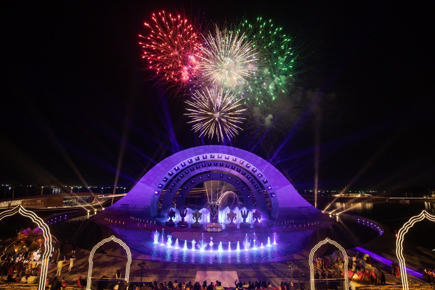 Show diễn Kiss of the Sea mang đến trải nghiệm đa giác quan với sức chứa lên tới 5.000 khách