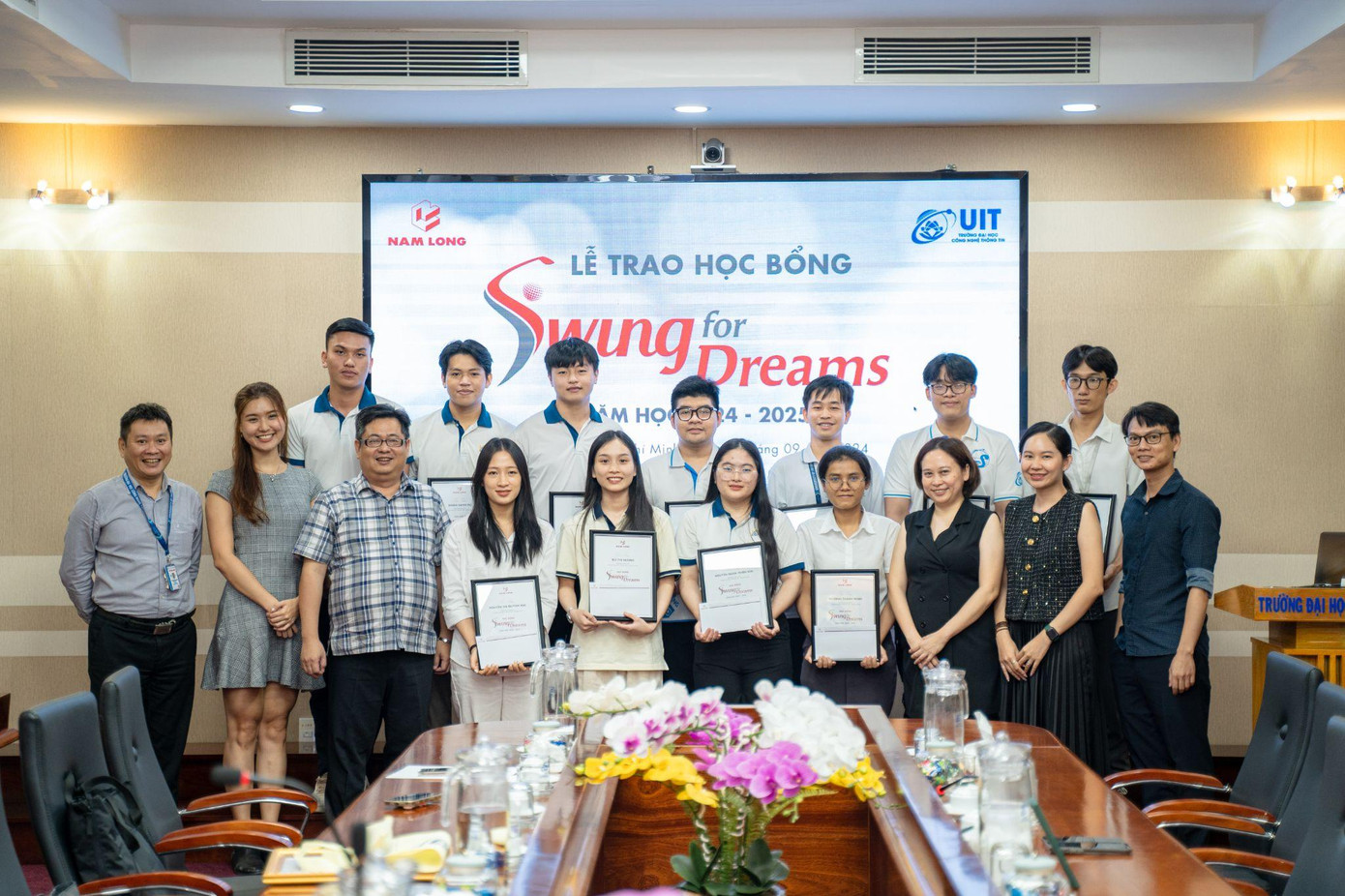 Tập đoàn Nam Long trao học bổng cho Trường Đại học Công nghệ Thông tin - ĐHQG-HCM