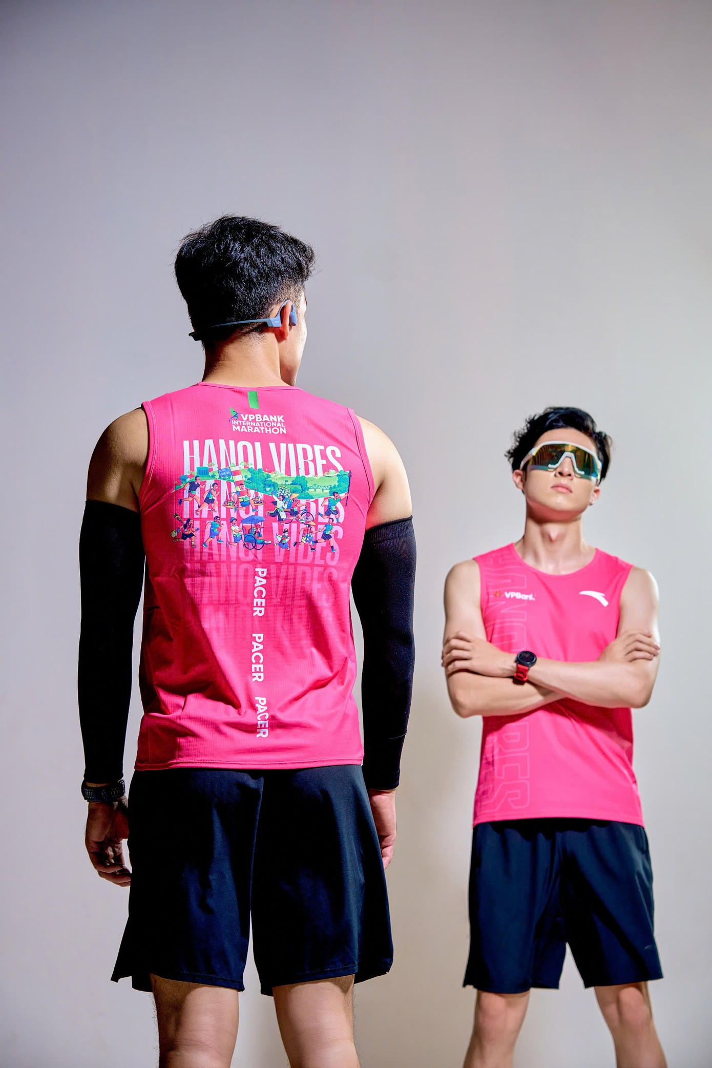 Áo dành cho pacer sử dụng chất liệu độc quyền cao cấp đến từ thương hiệu ANTA