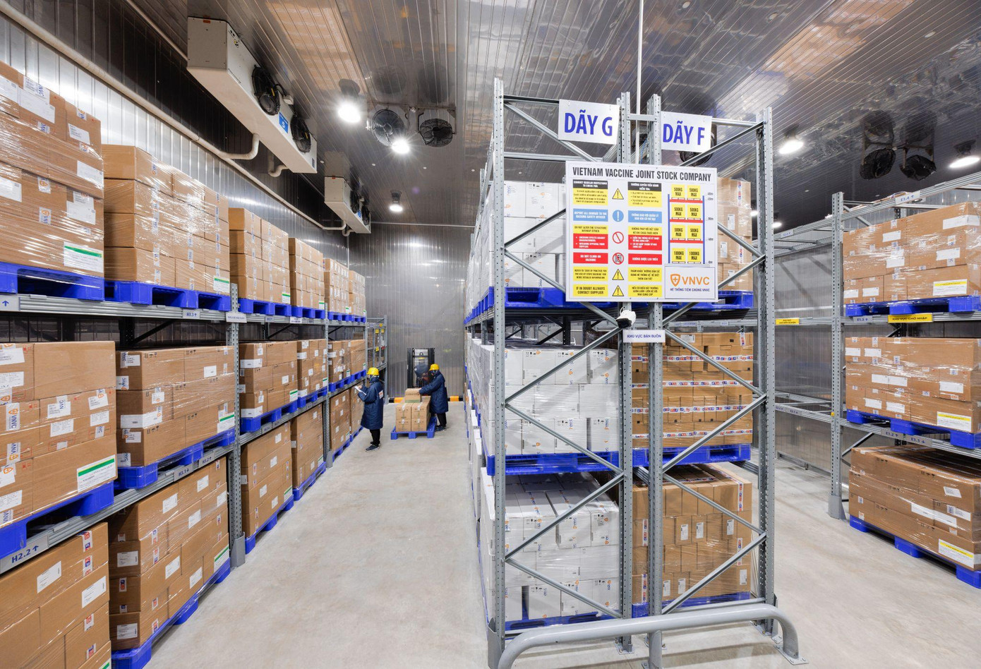 Hệ thống kho lạnh và dây chuyền lạnh đạt chuẩn GSP của VNVC có thể bảo quản cùng lúc hơn 400 triệu liều vắc xin an toàn, chất lượng cao.