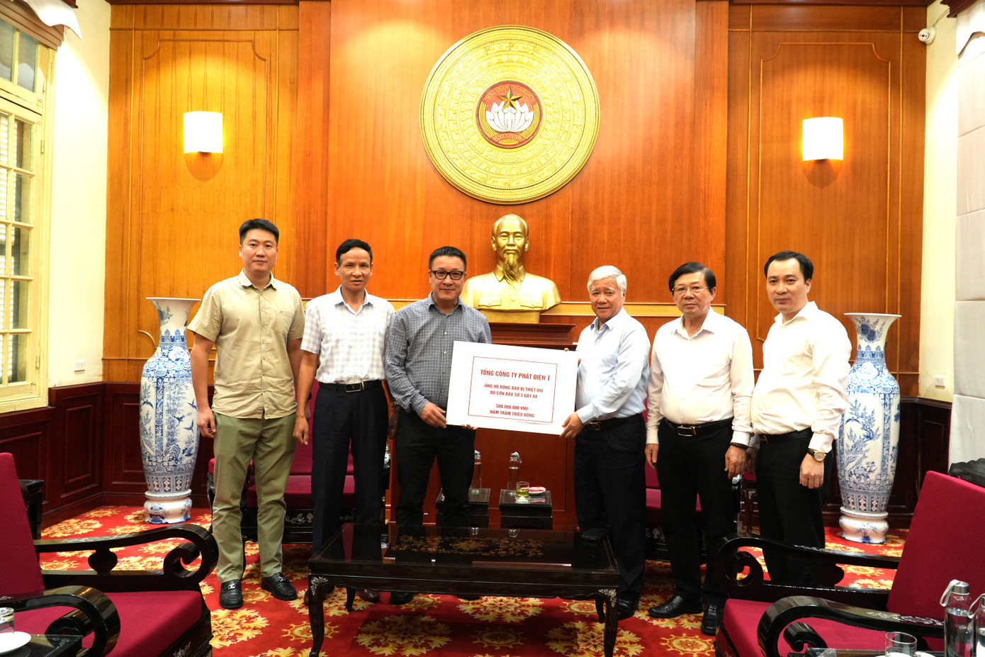 EVNGENCO1 ủng hộ 500 triệu đồng cho đồng bào chịu thiệt hại do cơn bão số 3 (YAGI)