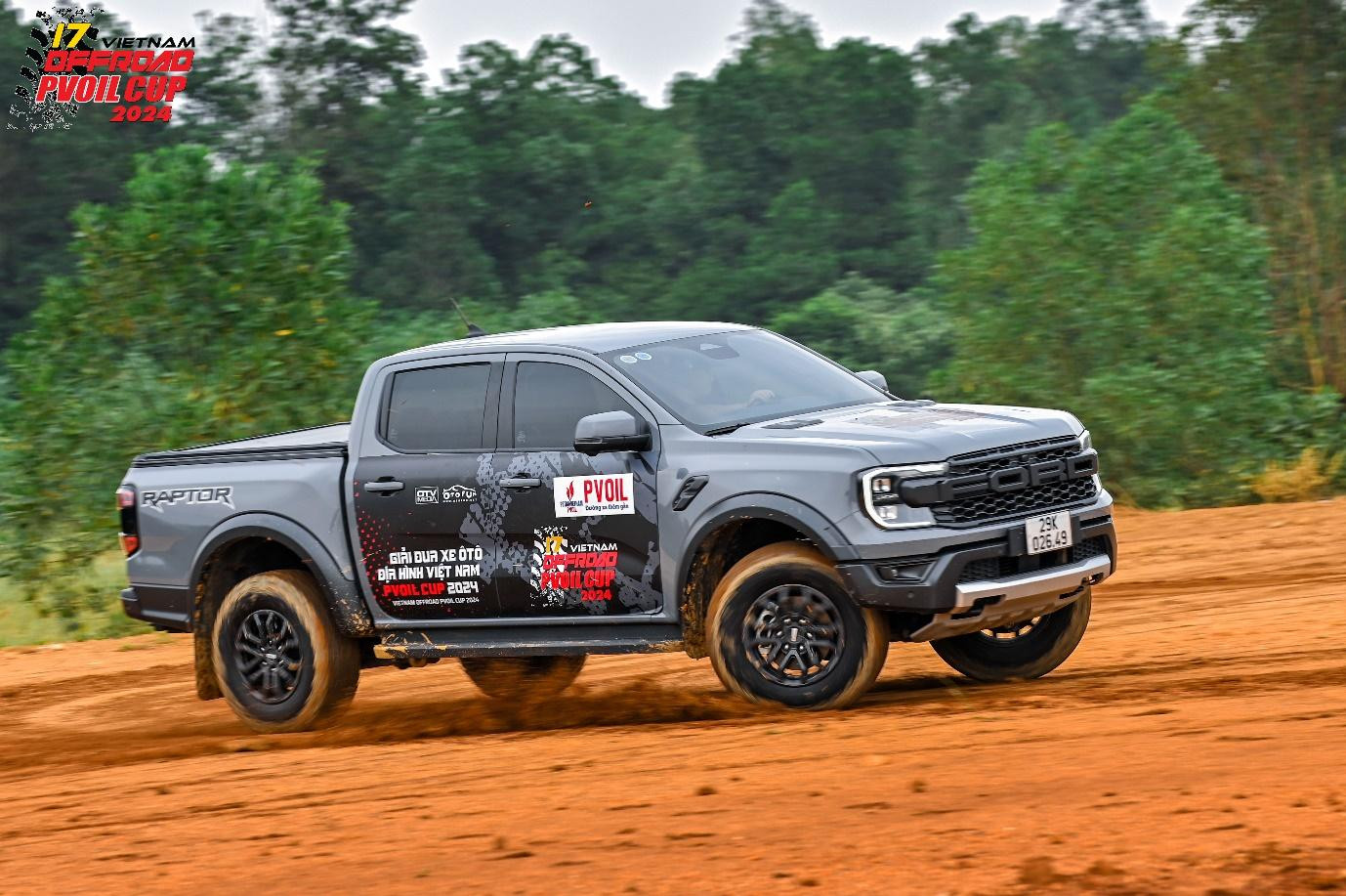 Ford Ranger Raptor sử hữu khối động cơ mạnh mẽ cùng các công nghệ vượt trội.