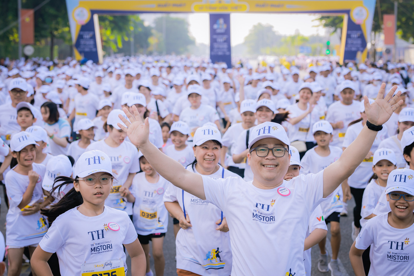 Hơn 5.000 VĐV tham gia chạy bộ tại S-Race TP. Hồ Chí Minh