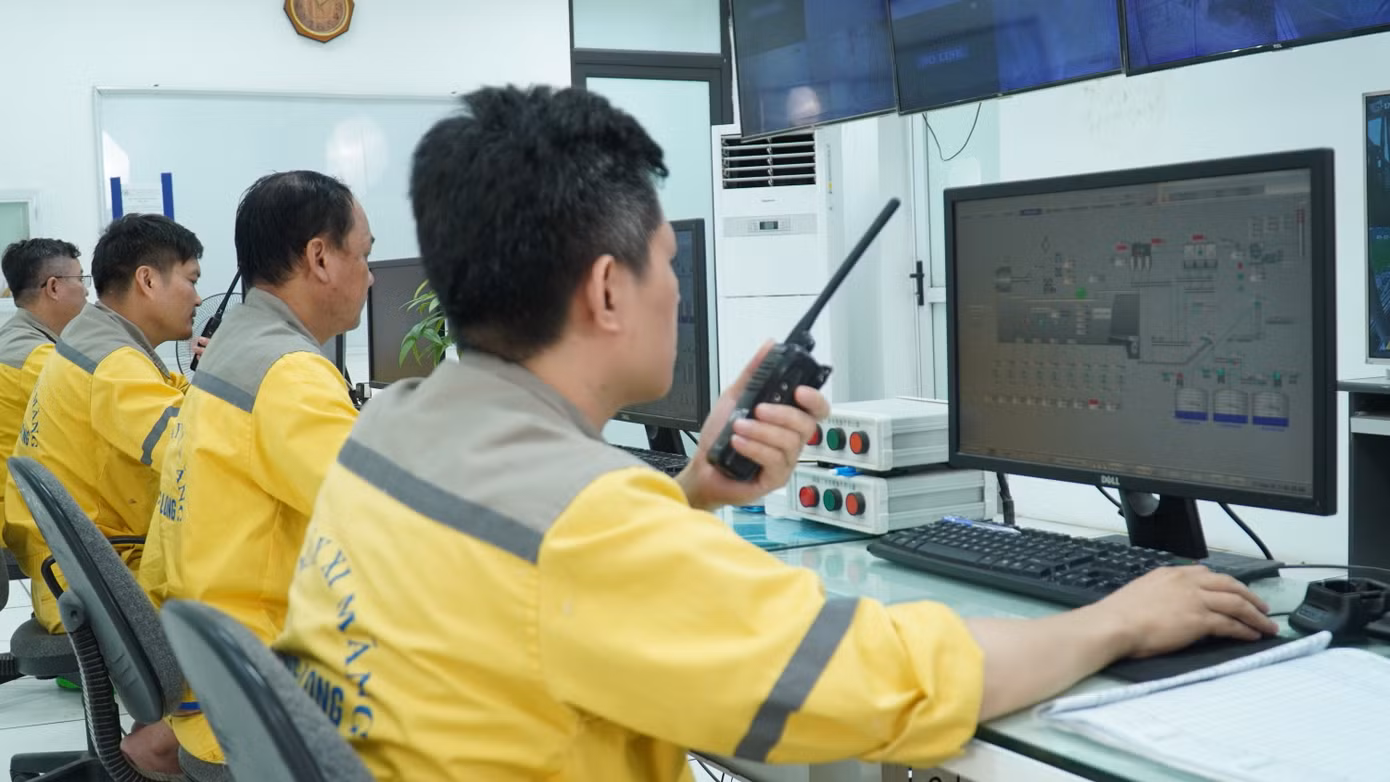 Xi Măng Hoàng Long sở hữu đội ngũ nhân sự giàu kinh nghiệm, chuyên môn cao.