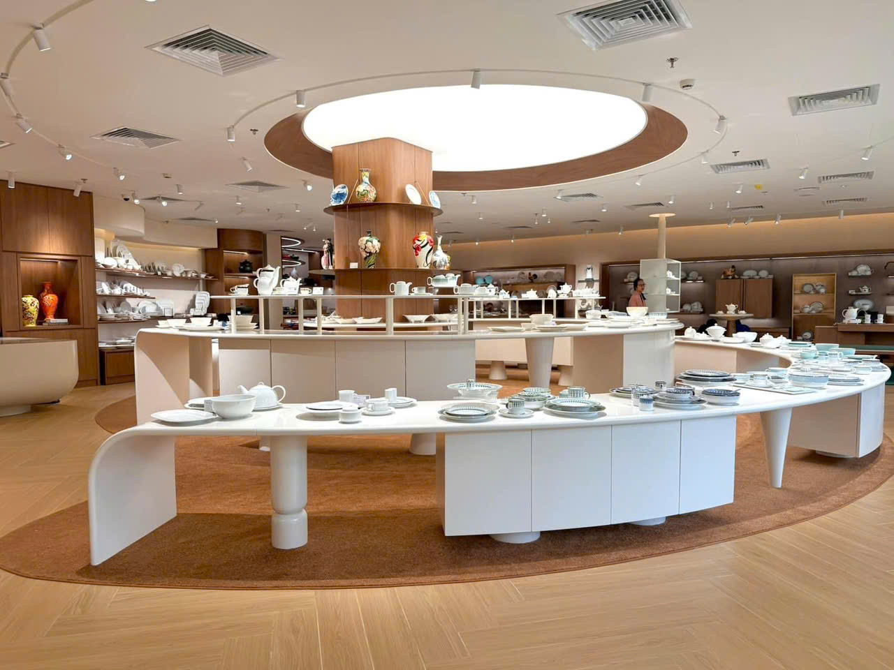 Showroom mới tại Hà Nội - một phong cách hoàn toàn khác biệt Showroom mới tại Hà Nội - một phong cách hoàn toàn khác biệt