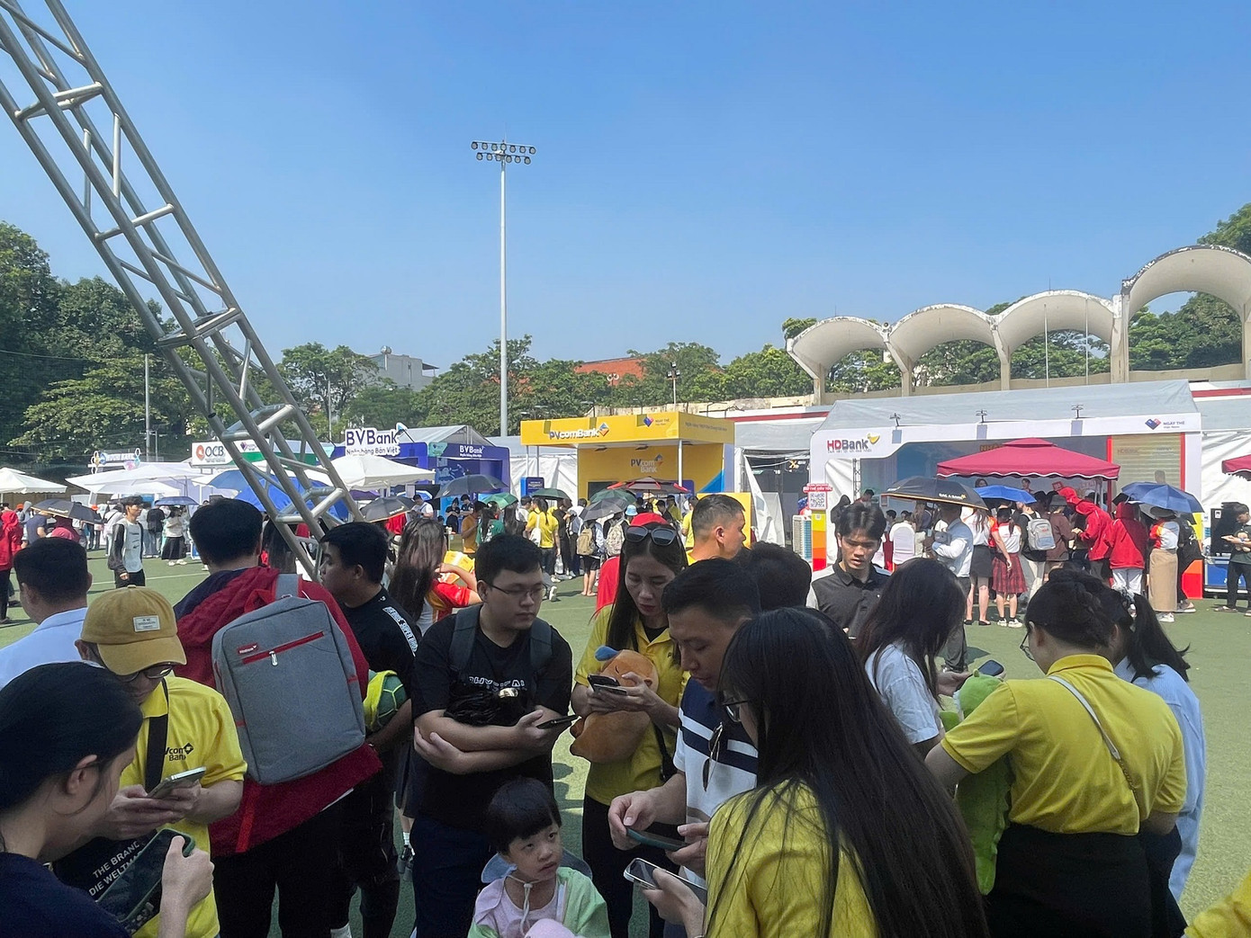 Các hoạt động tương tác, bốc thăm trúng thưởng nhận được sự hưởng ứng nhiệt tình từ khách hàng Các hoạt động tương tác, bốc thăm trúng thưởng nhận được sự hưởng ứng nhiệt tình từ khách hàng