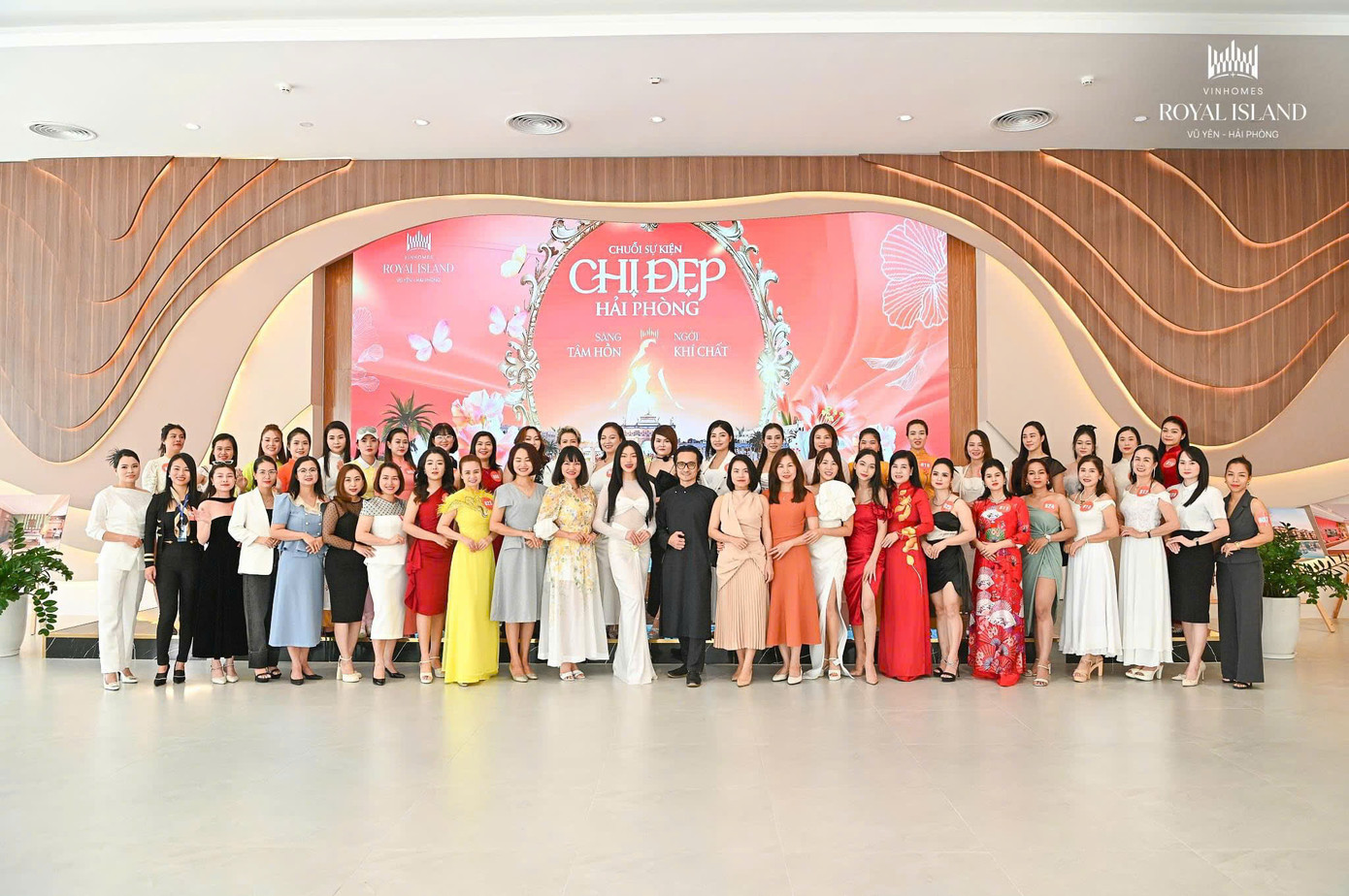 35 chị Đẹp vượt qua vòng Sơ loại sẽ tiếp tục đến với vòng Bán kết diễn ra vào ngày 19/10 35 chị Đẹp vượt qua vòng Sơ loại sẽ tiếp tục đến với vòng Bán kết diễn ra vào ngày 19/10