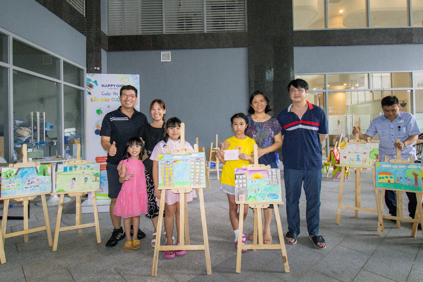 Các hoạt động trong mỗi dịp lễ hoặc những buổi giao lưu cộng đồng giúp cư dân tại khu căn hộ thêm gắn kết.