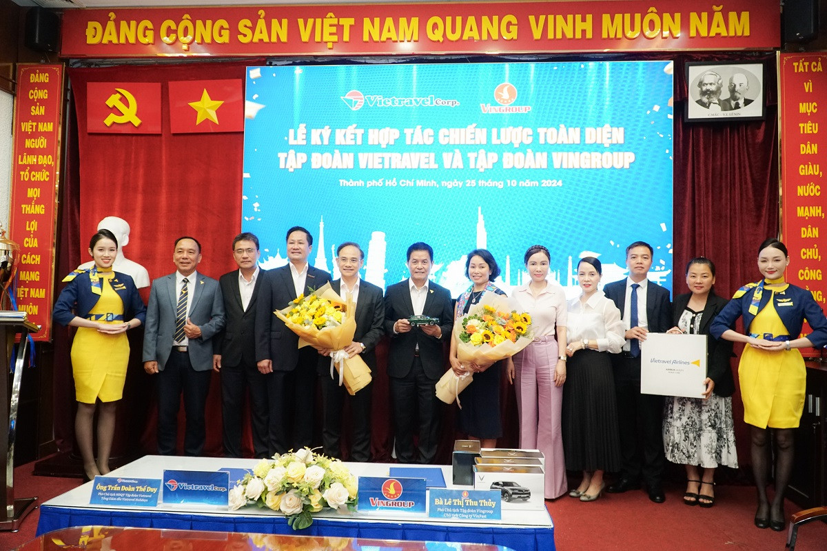 Tập đoàn Vietravel và Tập đoàn Vingroup sẽ cùng các công ty trong hệ sinh thái hợp tác chặt chẽ nhằm thúc đẩy du lịch và di chuyển thân thiện với môi trường Tập đoàn Vietravel và Tập đoàn Vingroup sẽ cùng các công ty trong hệ sinh thái hợp tác chặt chẽ nhằm thúc đẩy du lịch và di chuyển thân thiện với môi trường