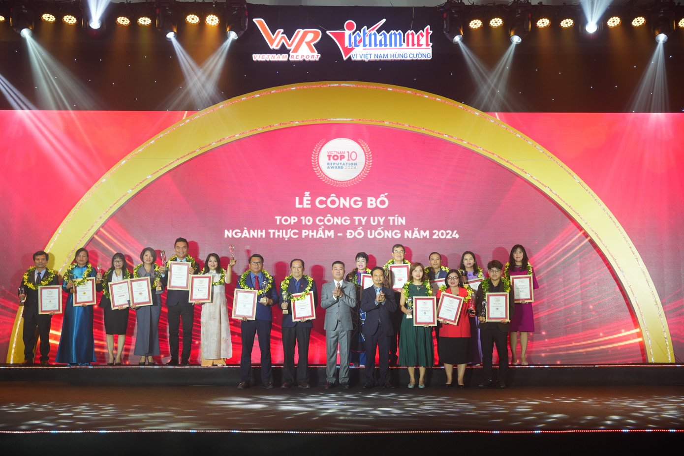 Lễ công bố Top 10 công ty uy tín ngành Thực phẩm - Đồ uống năm 2024 Lễ công bố Top 10 công ty uy tín ngành Thực phẩm - Đồ uống năm 2024