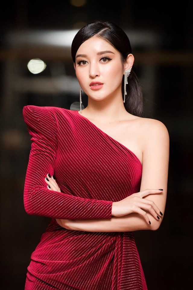 Tiểu Vy đăng ảnh gợi cảm, Mai Phương Thuý trầm trồ: 'Hoa hậu đẹp nhất đây rồi!' ảnh 10