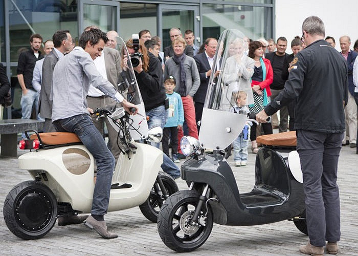 Được biết sợi lanh và nhựa sinh học trên thân vỏ xe giúp chiếc xe này có kết cấu bền chắc và rất nhẹ