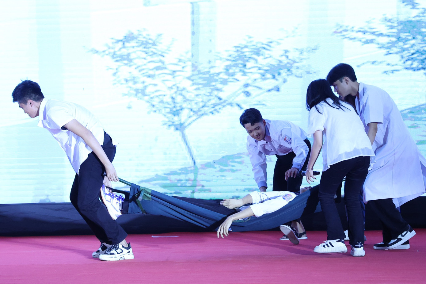 'Nói không với thuốc lá, thuốc lá điện tử và chất gây nghiện mới' ảnh 48