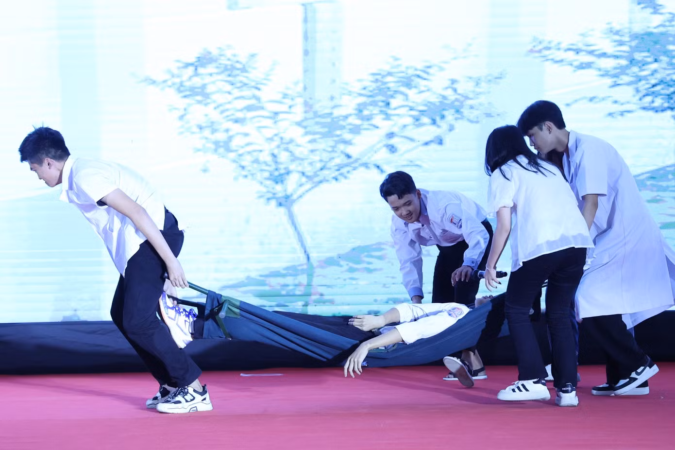 'Nói không với thuốc lá, thuốc lá điện tử và chất gây nghiện mới' ảnh 48