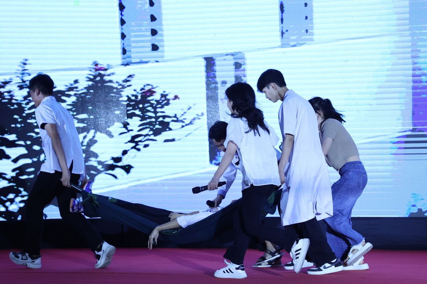 'Nói không với thuốc lá, thuốc lá điện tử và chất gây nghiện mới' ảnh 49