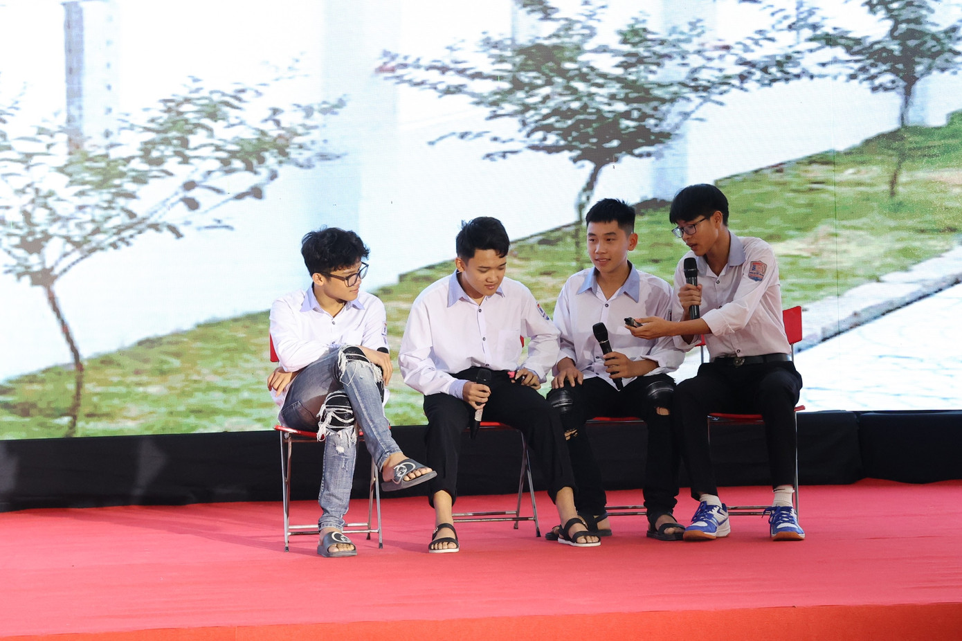 'Nói không với thuốc lá, thuốc lá điện tử và chất gây nghiện mới' ảnh 45