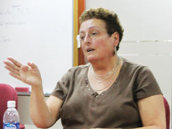 GS-TS Amal Sedky Winter - chuyên gia tâm lý hàng đầu của Mỹ (Thanh Niên)