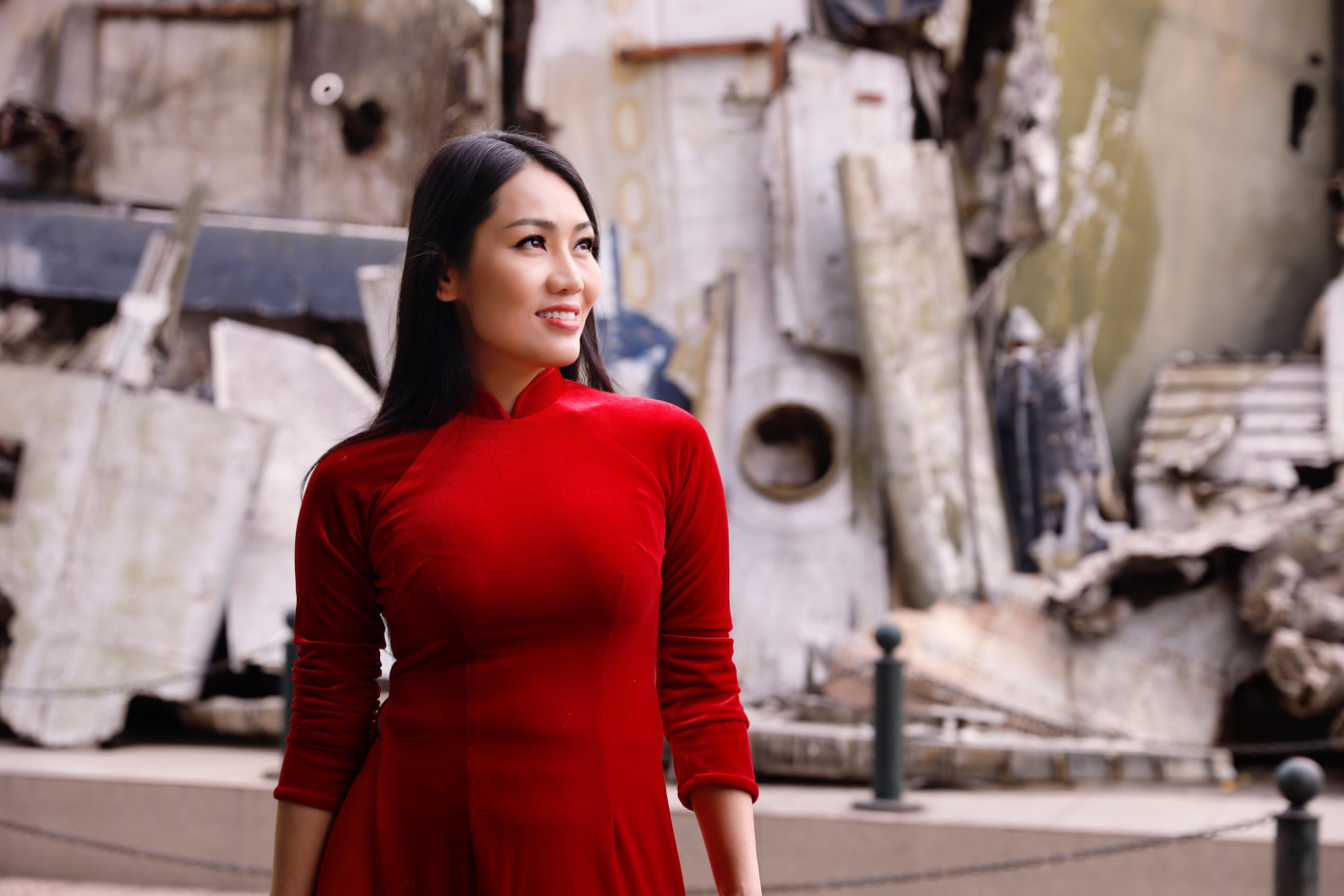 Sau 2 album Phó Đức Phương, 1 album Phú Quang, Minh Thu đến với nhạc đỏ- Ảnh: NVCC Sau 2 album Phó Đức Phương, 1 album Phú Quang, Minh Thu đến với nhạc đỏ- Ảnh: NVCC