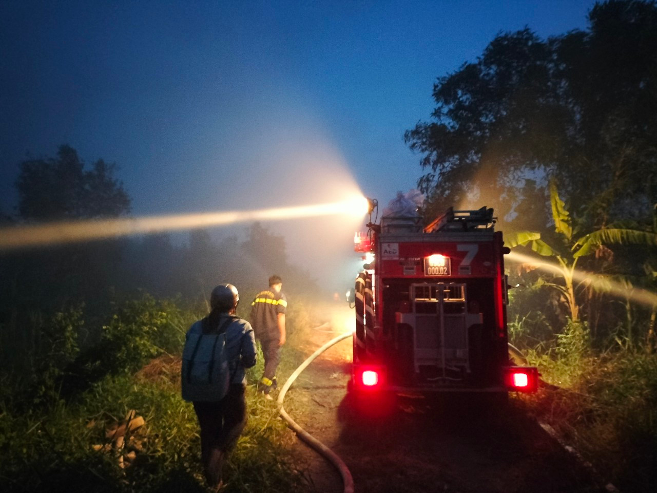 Phương tiện chữa cháy được huy động tối đa.