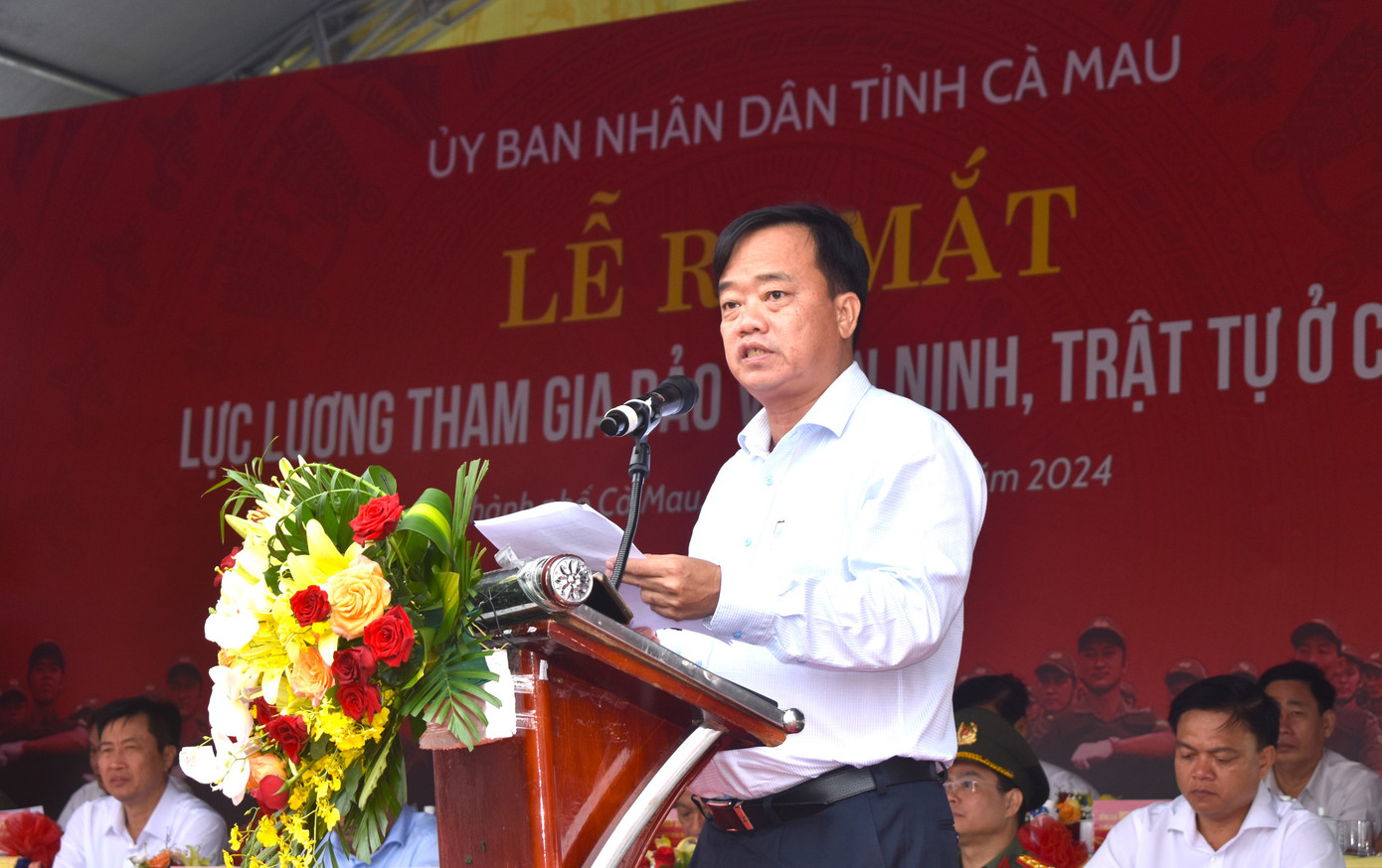 Ông Huỳnh Quốc Việt, Chủ tịch UBND tỉnh Cà Mau phát biểu tại lễ ra mắt lực lượng tham gia bảo vệ ANTT ở cơ sở của tỉnh. Tỉnh Cà Mau xây dựng 883 Tổ bảo vệ ANTT ở cơ sở, với 2.933 thành viên. Ông Huỳnh Quốc Việt, Chủ tịch UBND tỉnh Cà Mau phát biểu tại lễ ra mắt lực lượng tham gia bảo vệ ANTT ở cơ sở của tỉnh. Tỉnh Cà Mau xây dựng 883 Tổ bảo vệ ANTT ở cơ sở, với 2.933 thành viên.