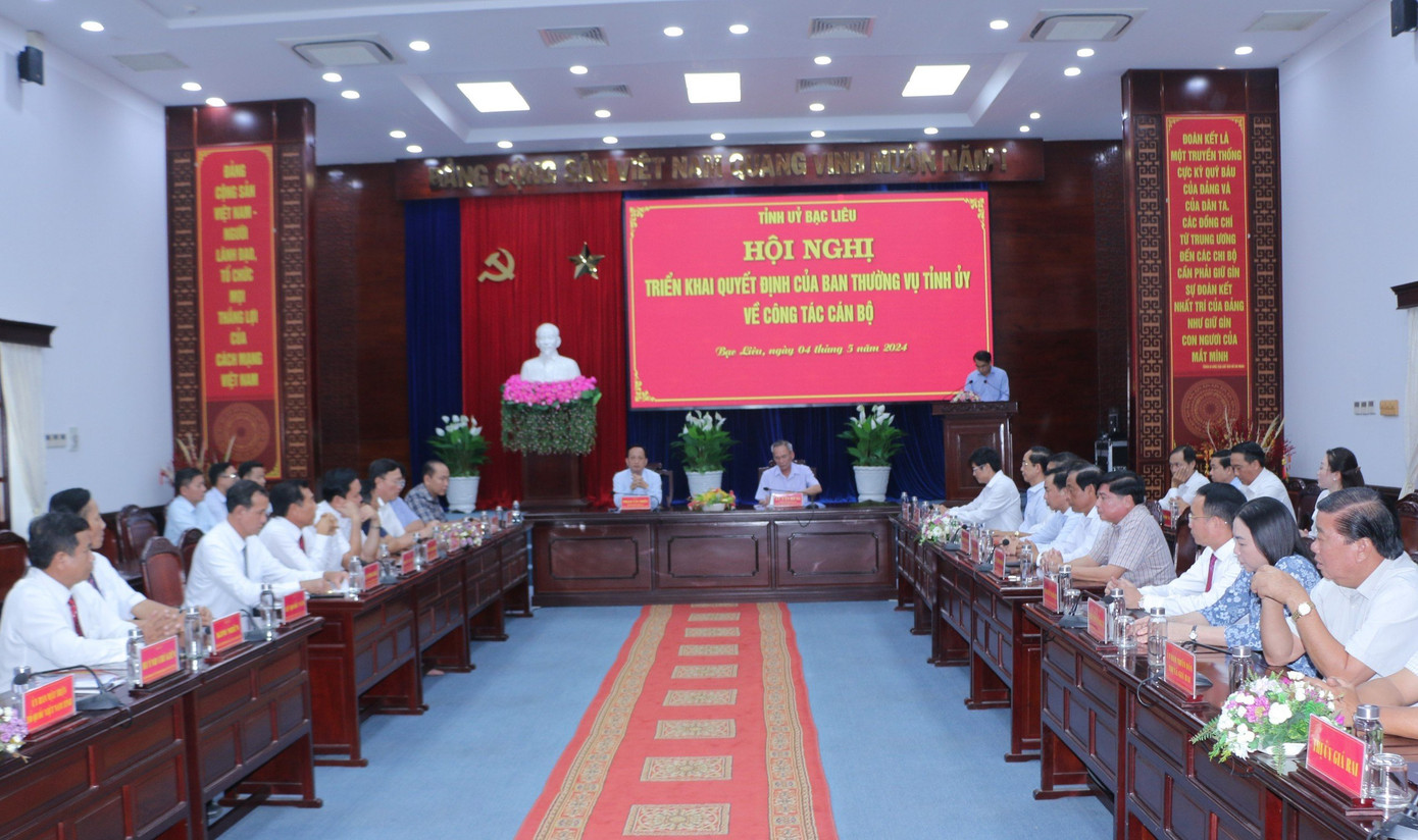 Quang cảnh hội nghị triển khai quyết định về công tác cán bộ. Ảnh: CTV.