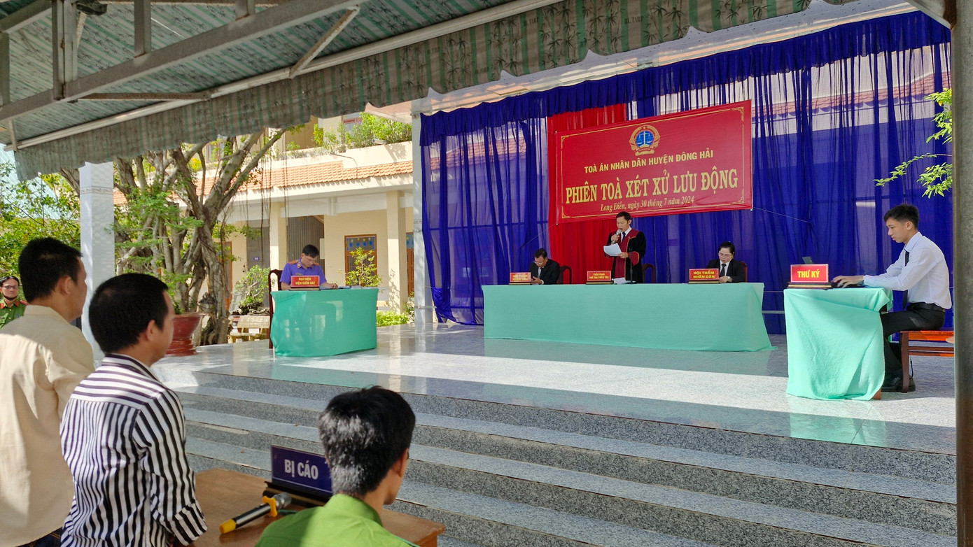 Các bị cáo tại phiên tòa. Các bị cáo tại phiên tòa.