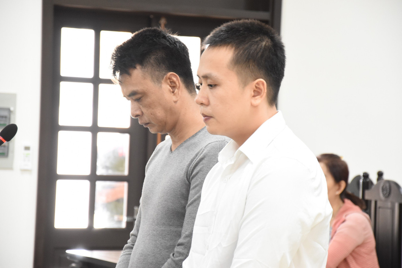 Trạng và Thừa tại phiên xét xử. Ảnh: CTV.